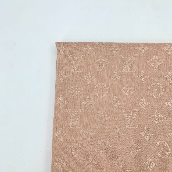 Louis Vuitton Apricot Pink Logo Full Print Fringe Scarf 60% Silk 40% Wool 136x28 - Picture 9 of 9